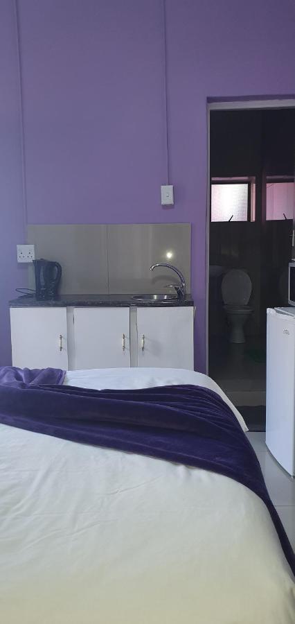 Helpful 2* Cape Town